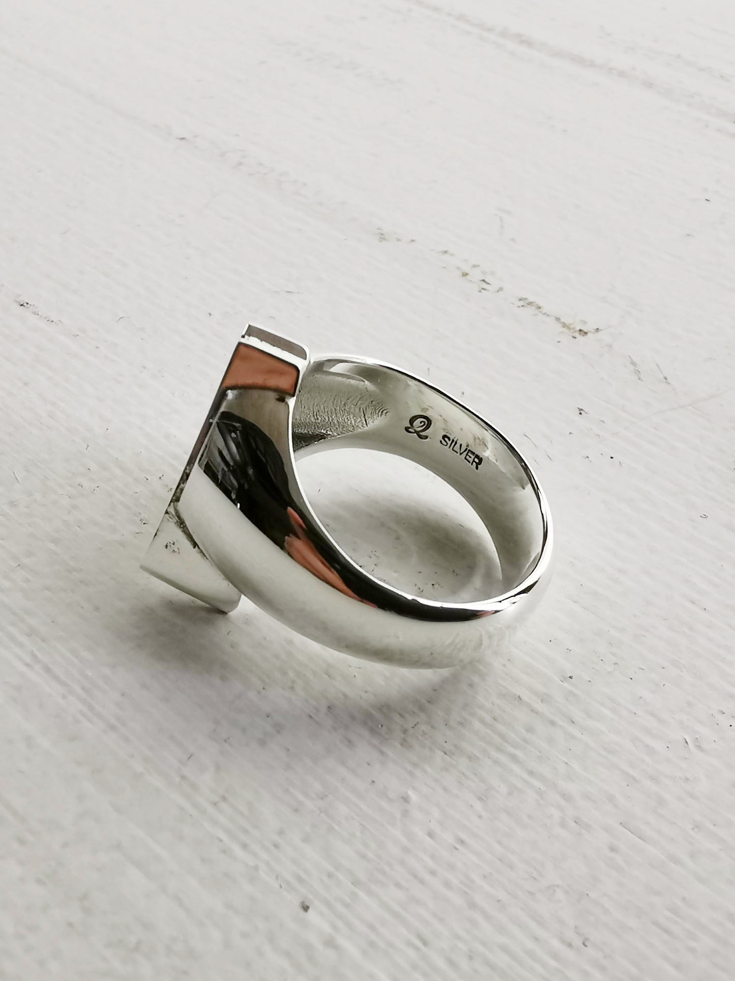 QFO011 Clothespins Ring