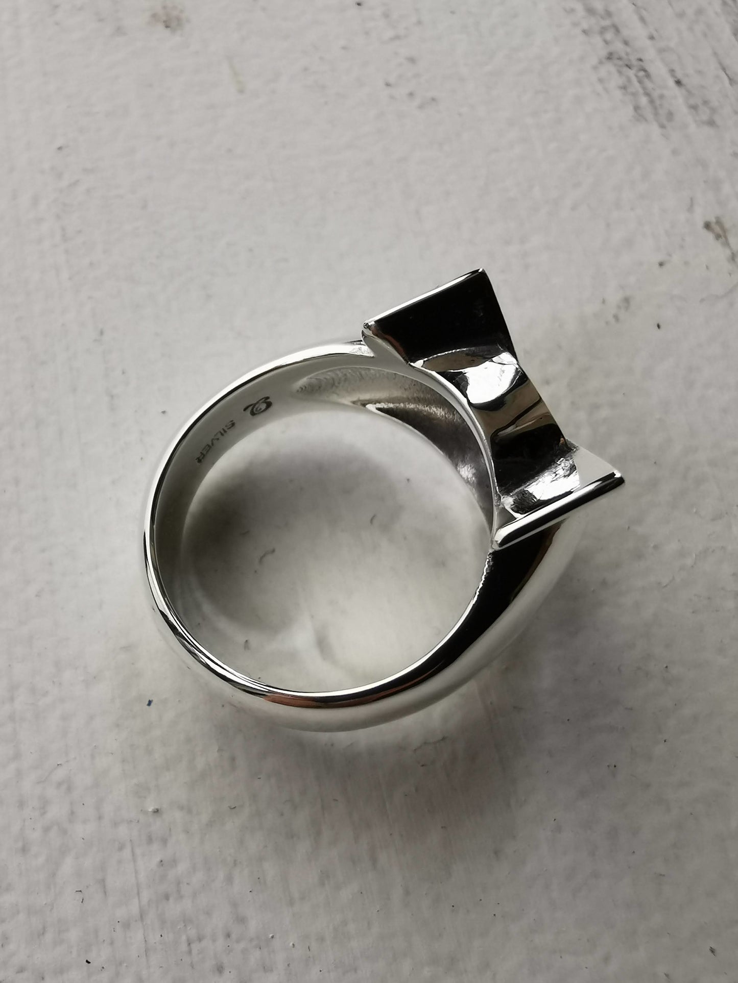 QFO011 Clothespins Ring