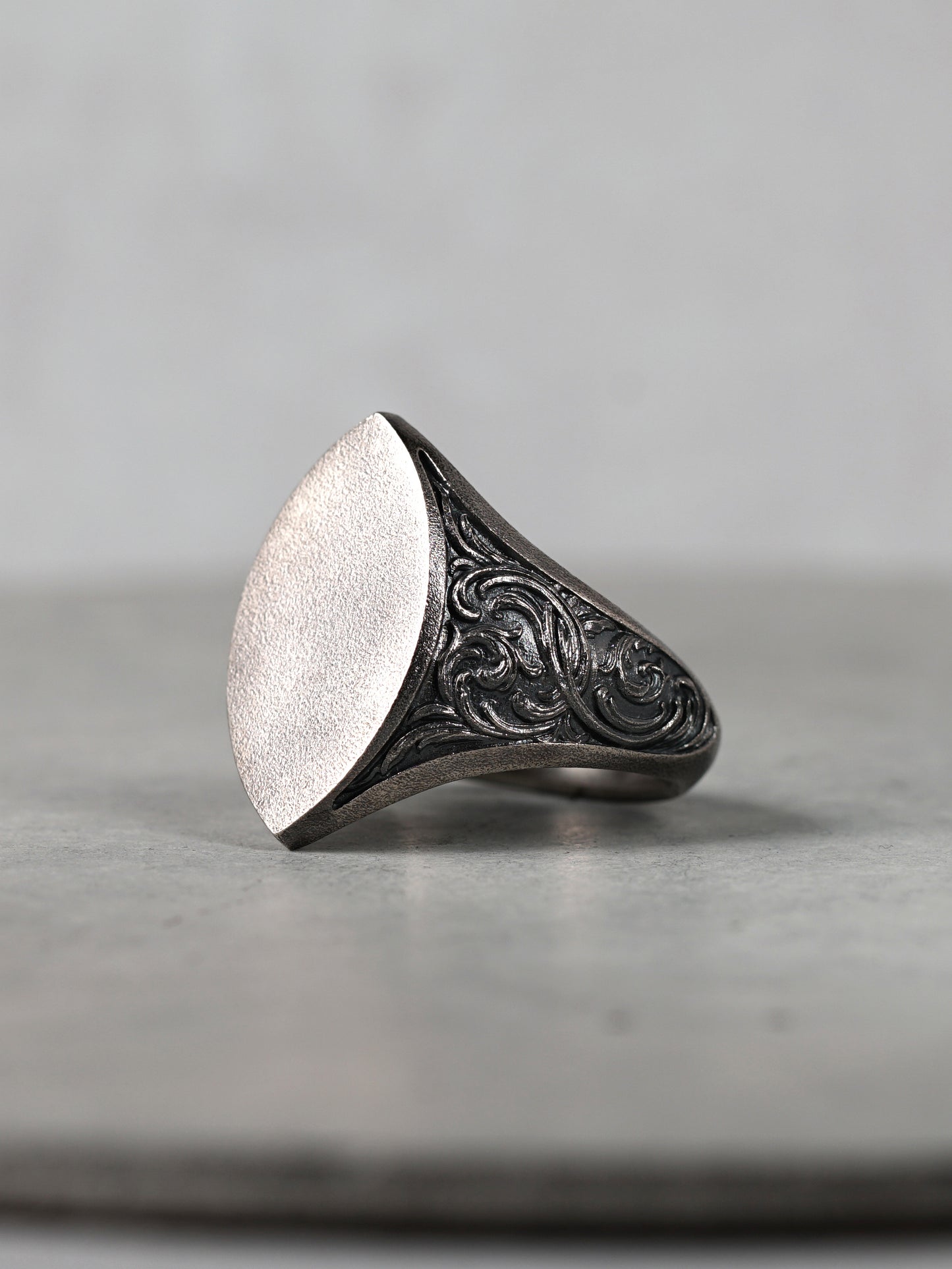 QR39SA Scroll Signet Ring 'Marquess2' S Antique ver.