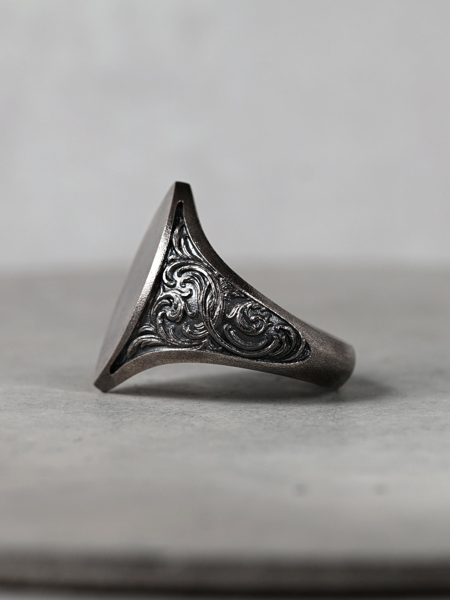 QR39SA Scroll Signet Ring 'Marquess2' S Antique ver.