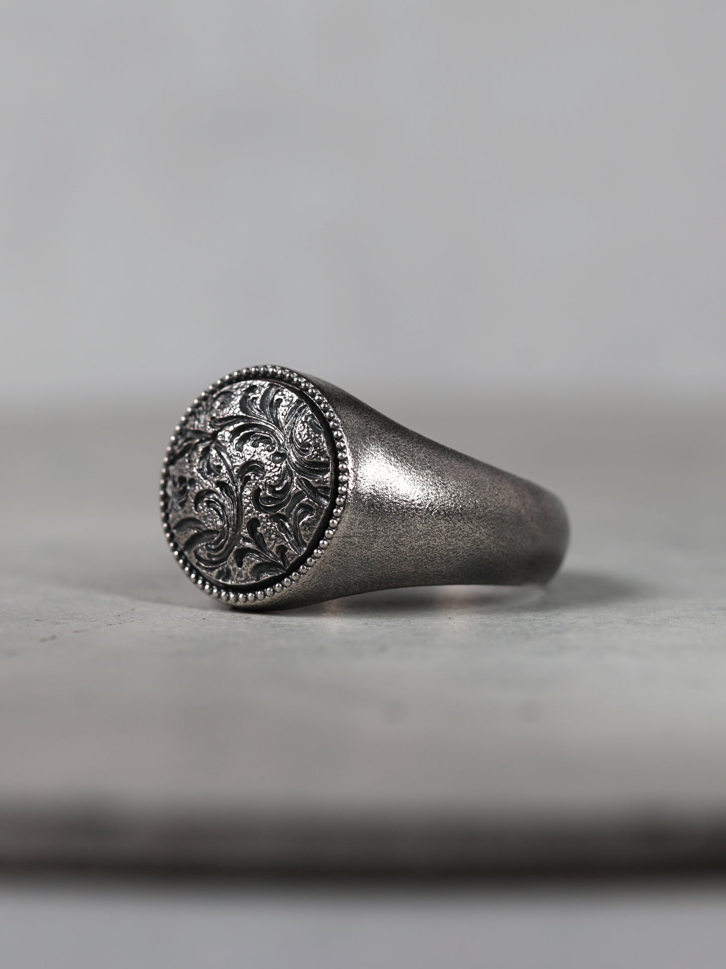 QR37SA Scroll Signet Ring 'Round' S Antique ver.