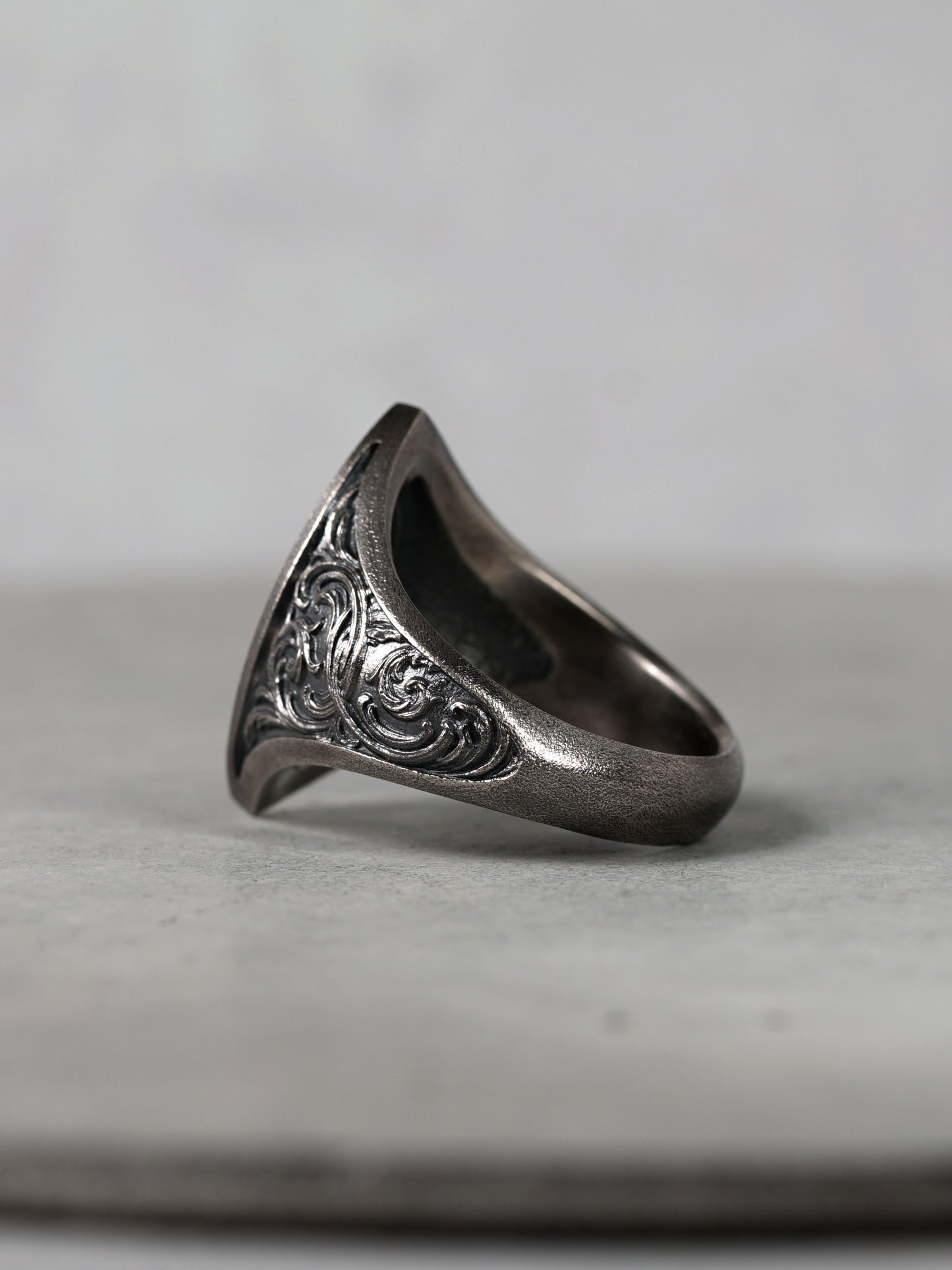 QR39SA Scroll Signet Ring 'Marquess2' S Antique ver.