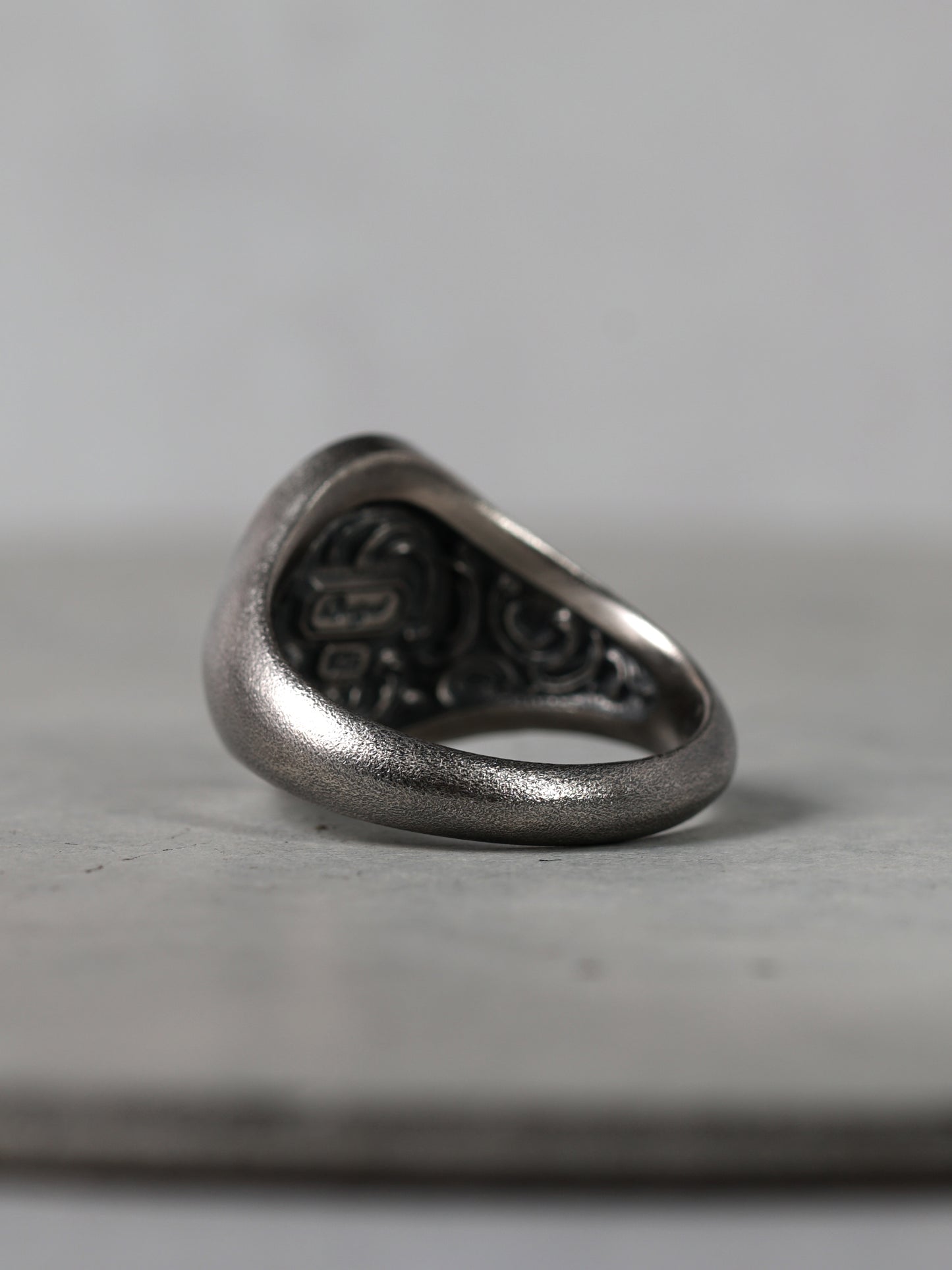 QR35SA Scroll Signet Ring 'Inside' S Antique ver.