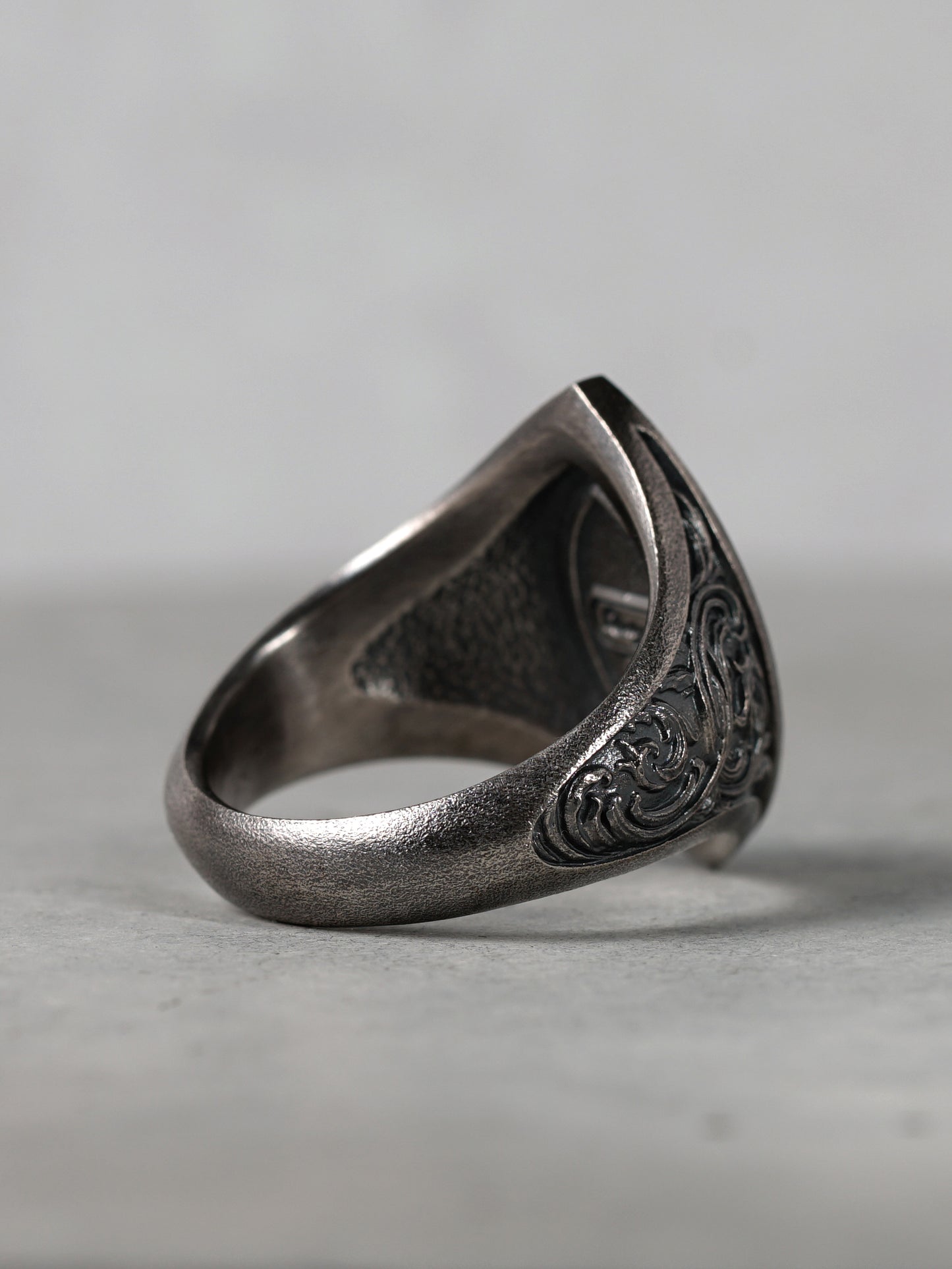 QR39SA Scroll Signet Ring 'Marquess2' S Antique ver.