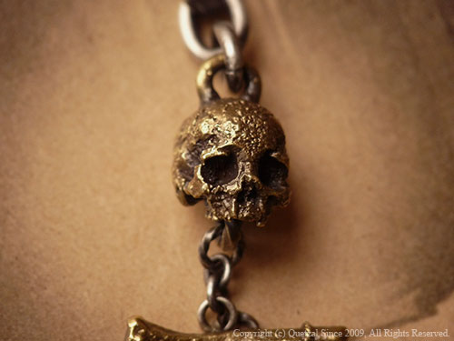 QB02B Vanitas Bracelet Brass ver.