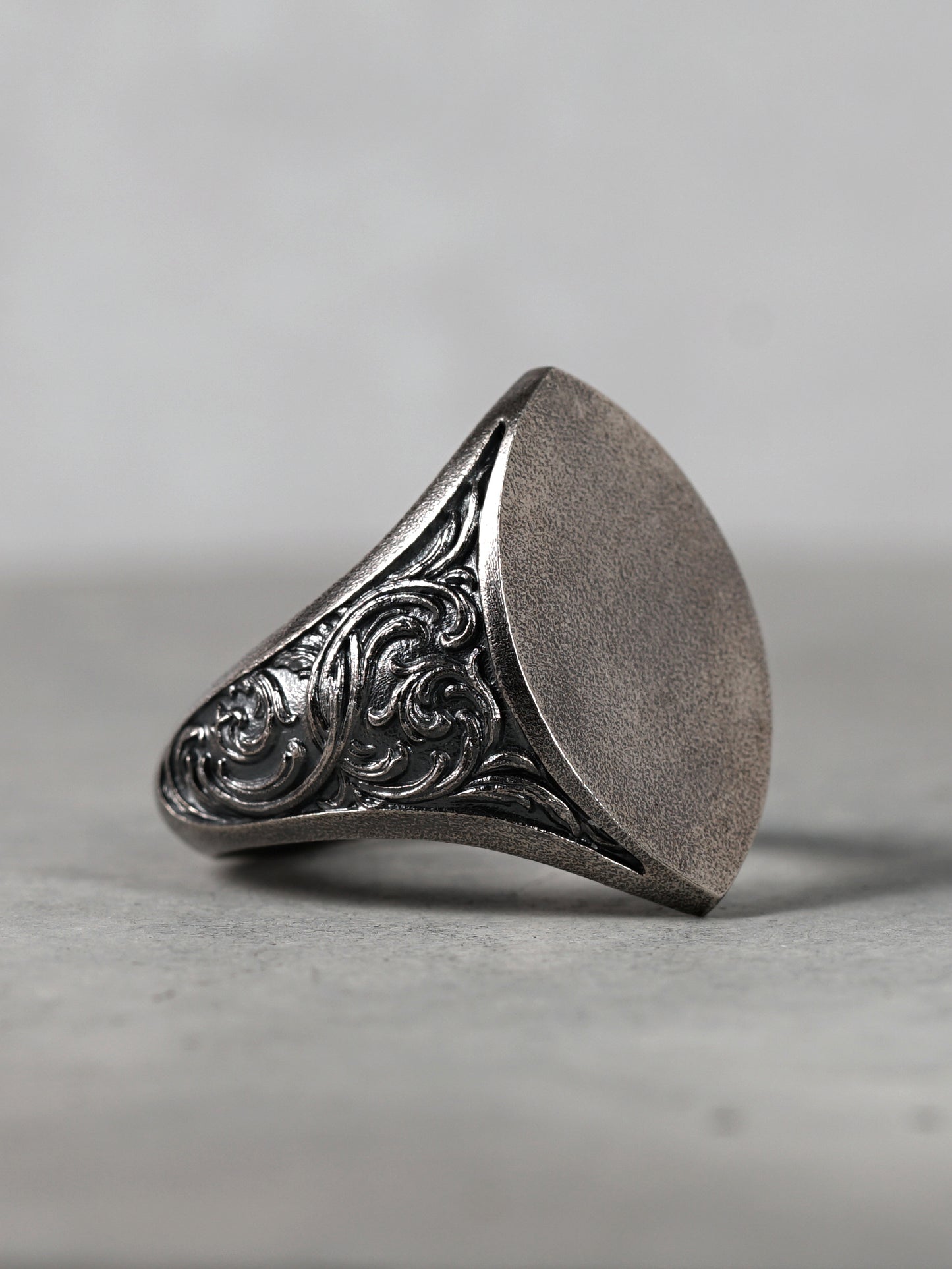 QR39SA Scroll Signet Ring 'Marquess2' S Antique ver.