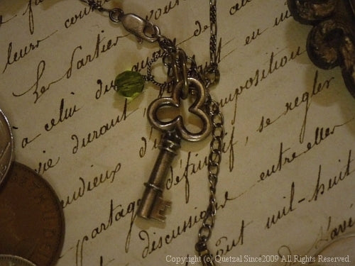 QN06 Brocante Key Necklace E