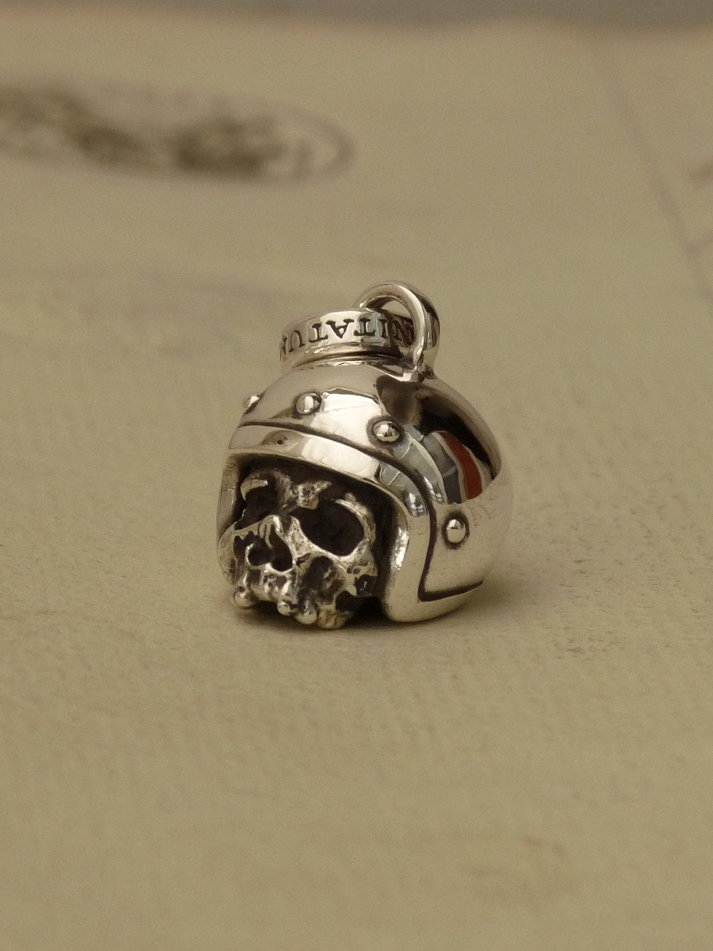 QSO167 Vanitas Pendant Helmet Custom