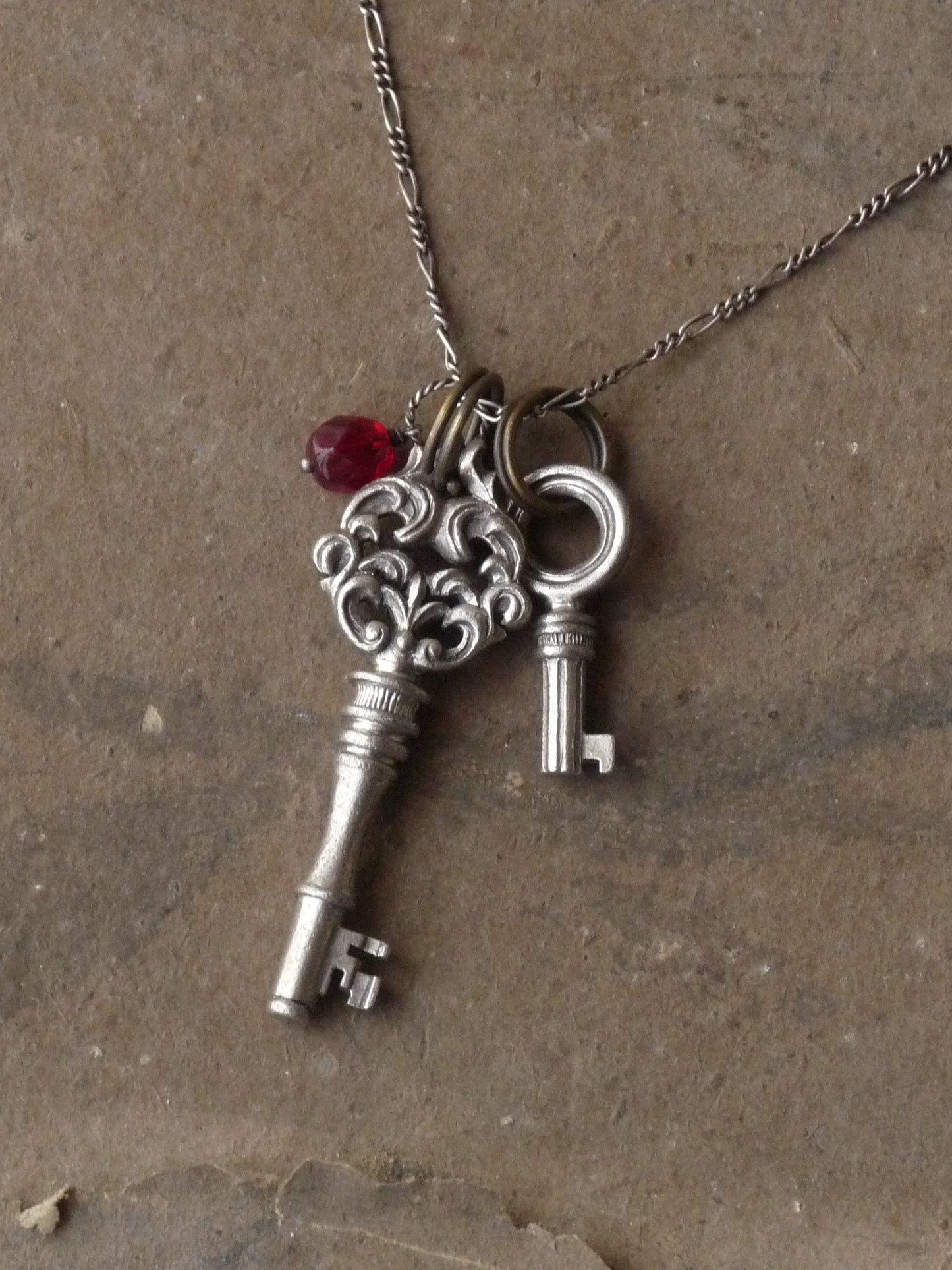 QSO15 Brocante Key Necklace Custom