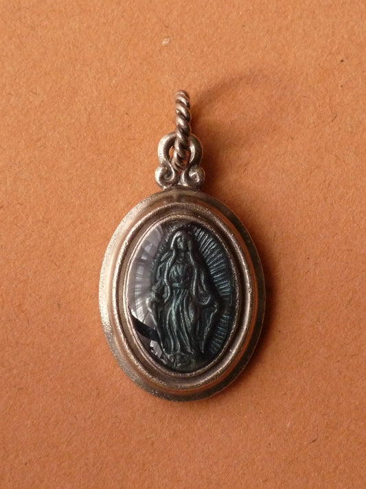 QSO085 Maria Oval Pendant Custom 2