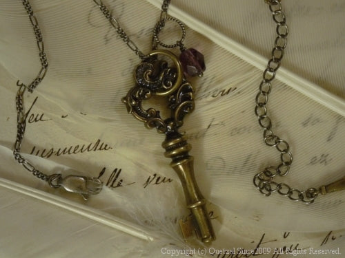 QN03 Brocante Key Necklace B