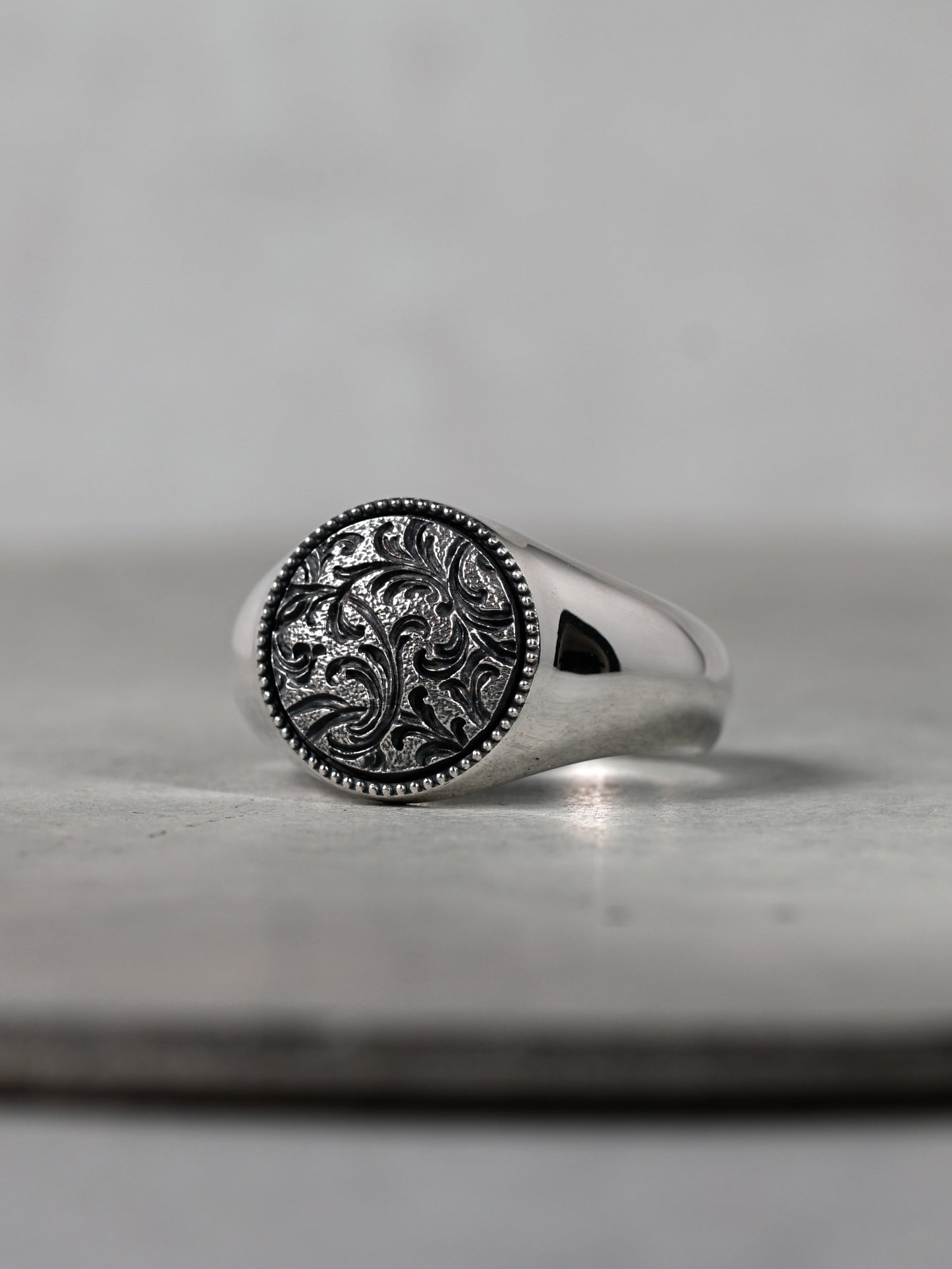 QR37SP Scroll Signet Ring 'Round' S Polish ver.