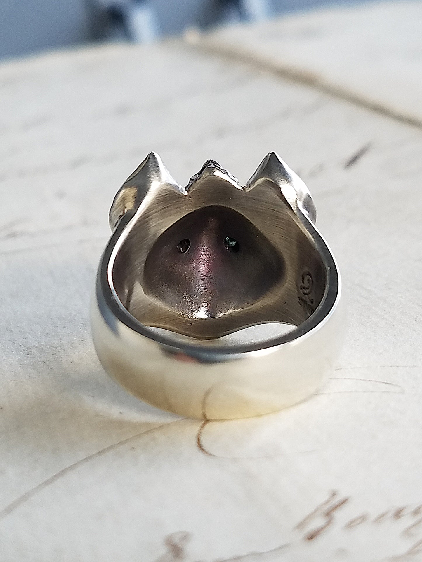 QFO039 Hyena Ring