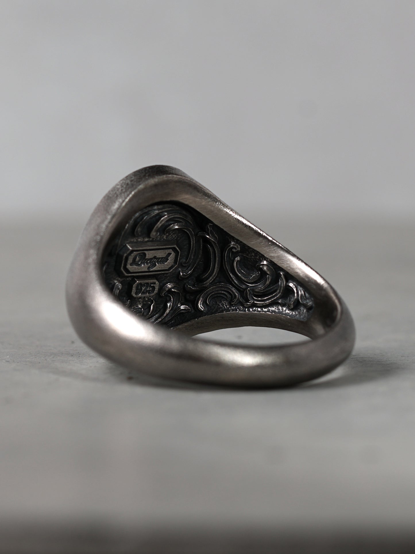 QR35SA Scroll Signet Ring 'Inside' S Antique ver.