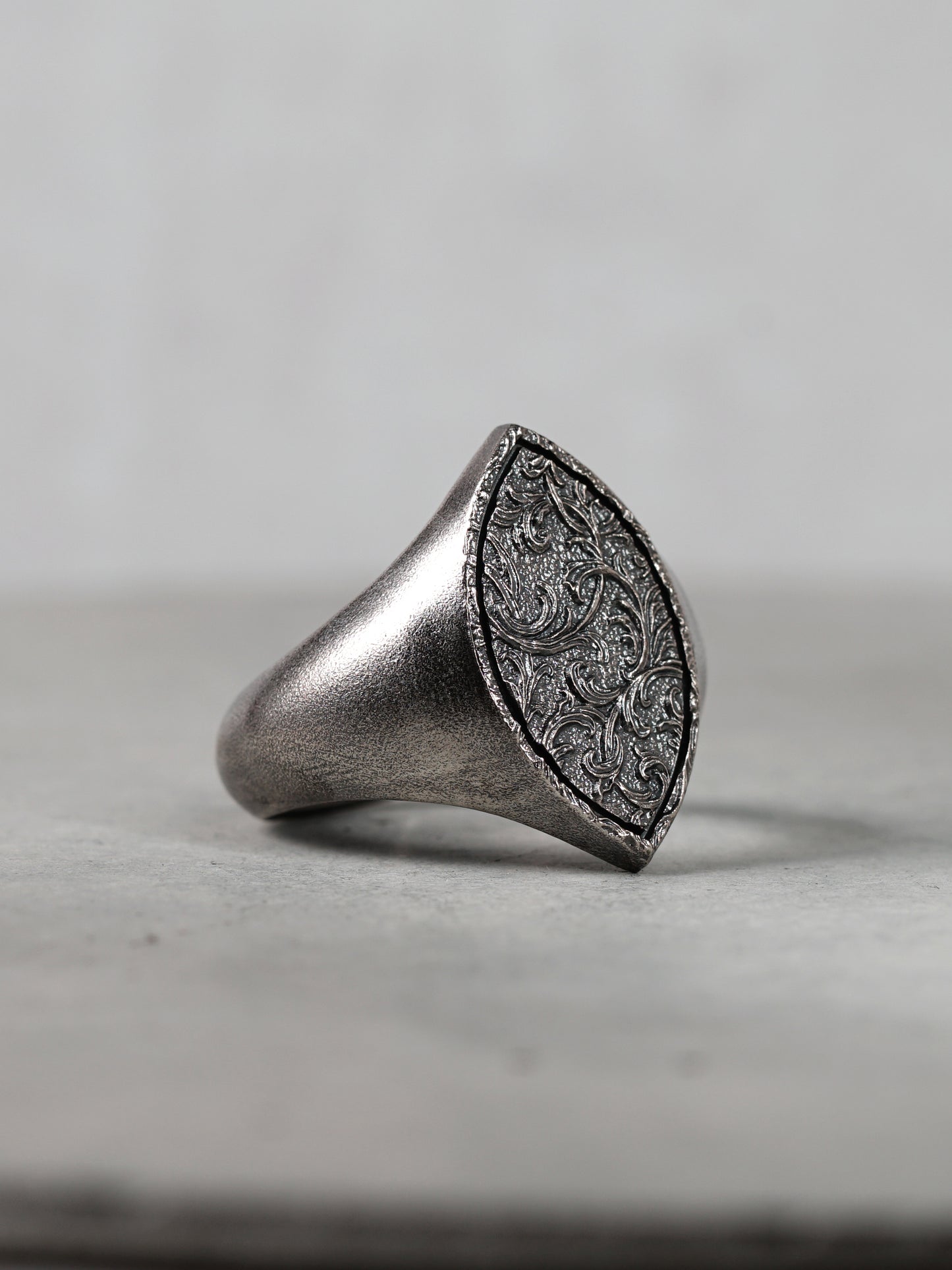 QR38SA Scroll Signet Ring 'Marquess' S Antique ver.