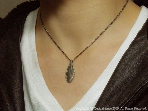 QO03M Feather Chain M