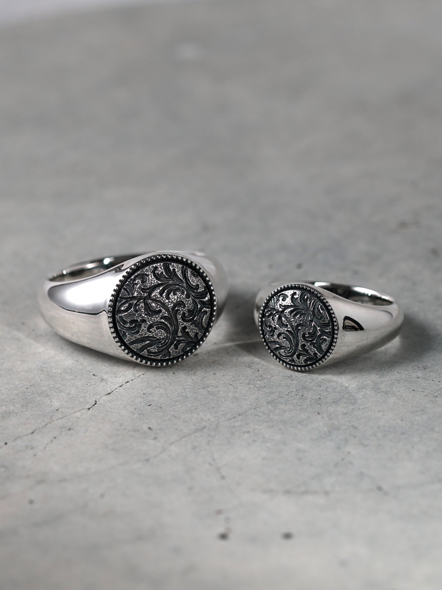 QR37MP Scroll Signet Ring 'Round' M Polish ver.