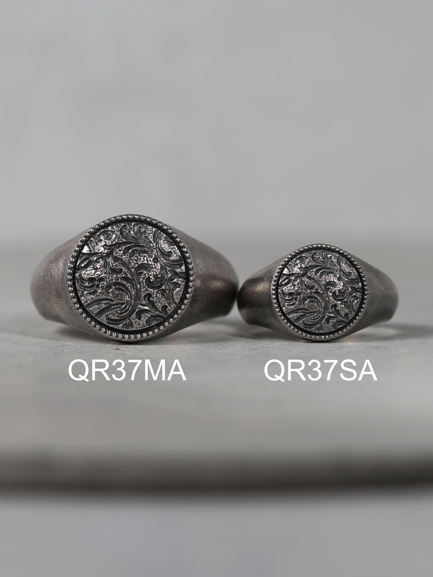 QR37MA Scroll Signet Ring 'Round' M Antique ver.