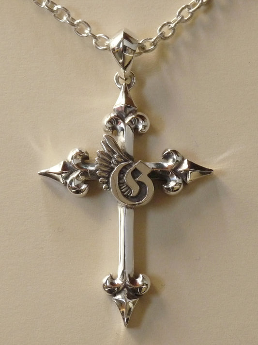 QFO018 Cross Pendant