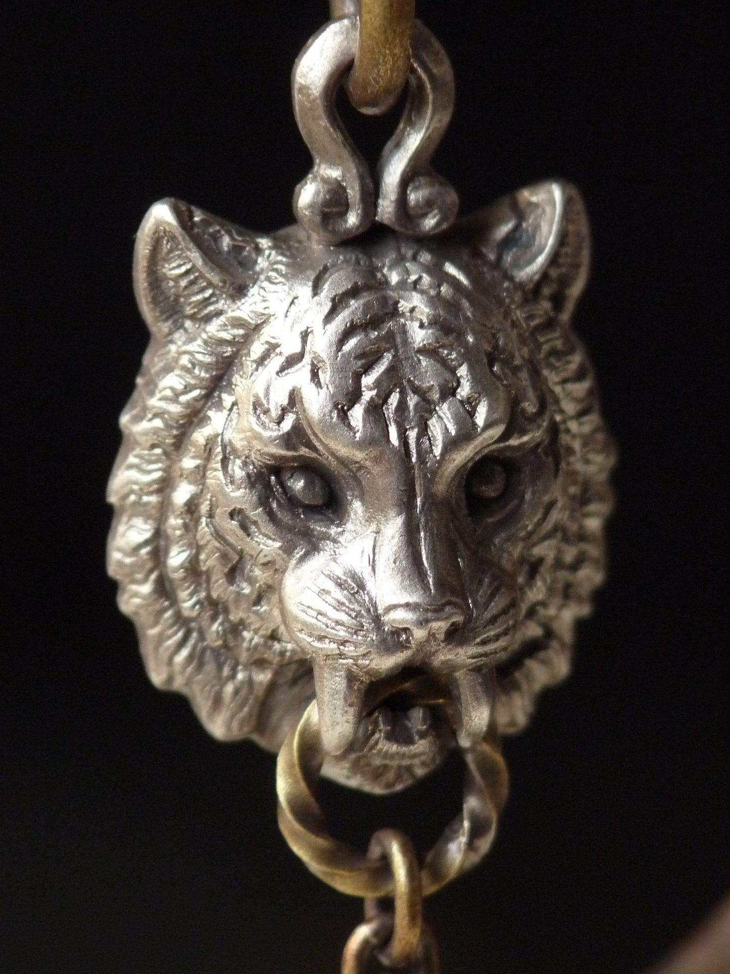 QSO161 Vanitas Bracelet Tiger Custom