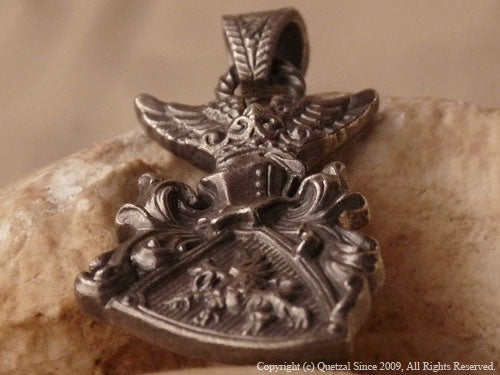 QN30S Crest Pendant Silver ver.