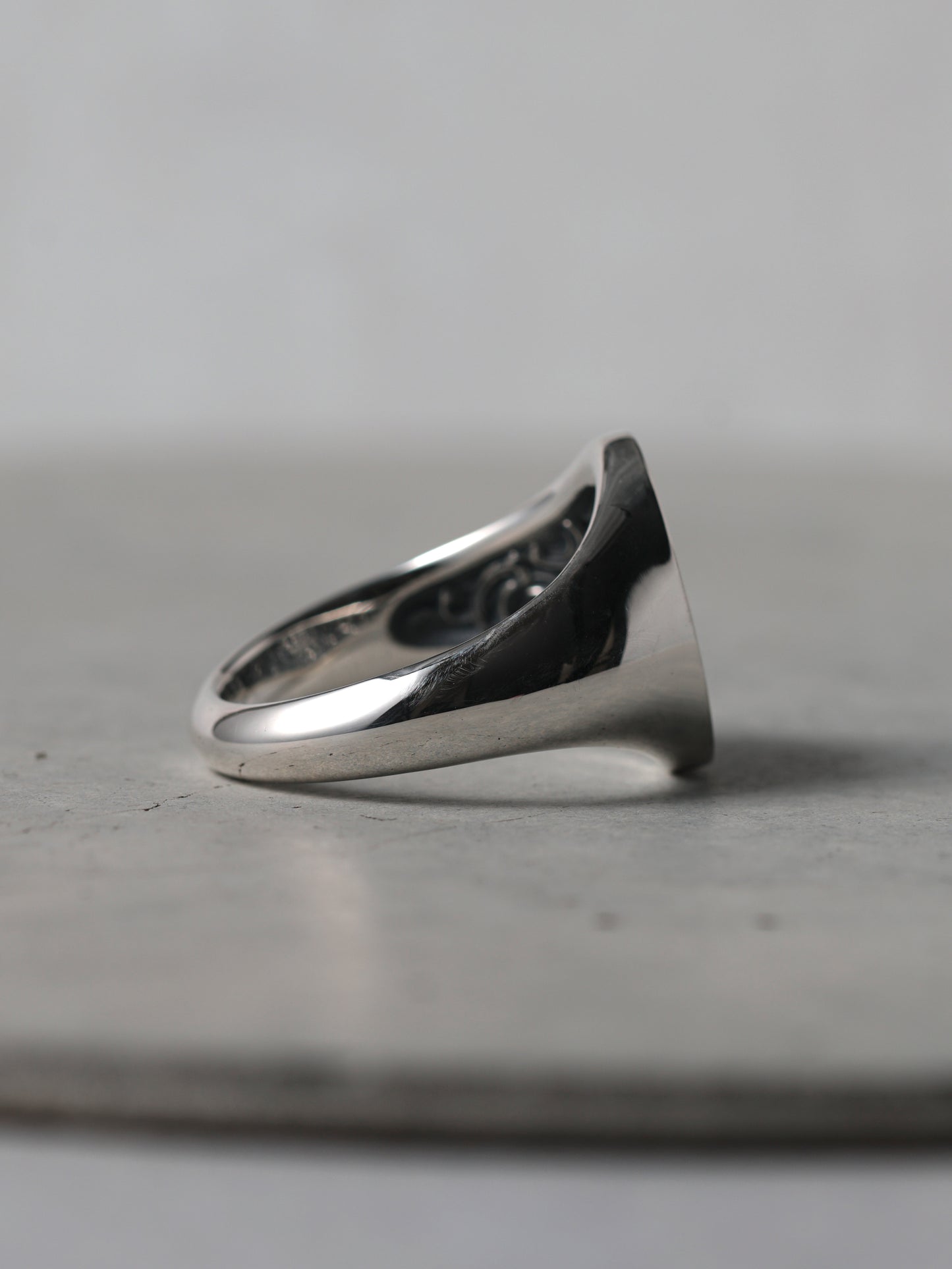 QR35SP Scroll Signet Ring 'Inside' S Polish ver.