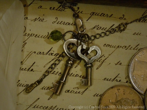 QN10 Brocante Key Necklace I