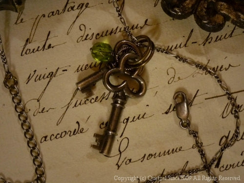 QN06 Brocante Key Necklace E