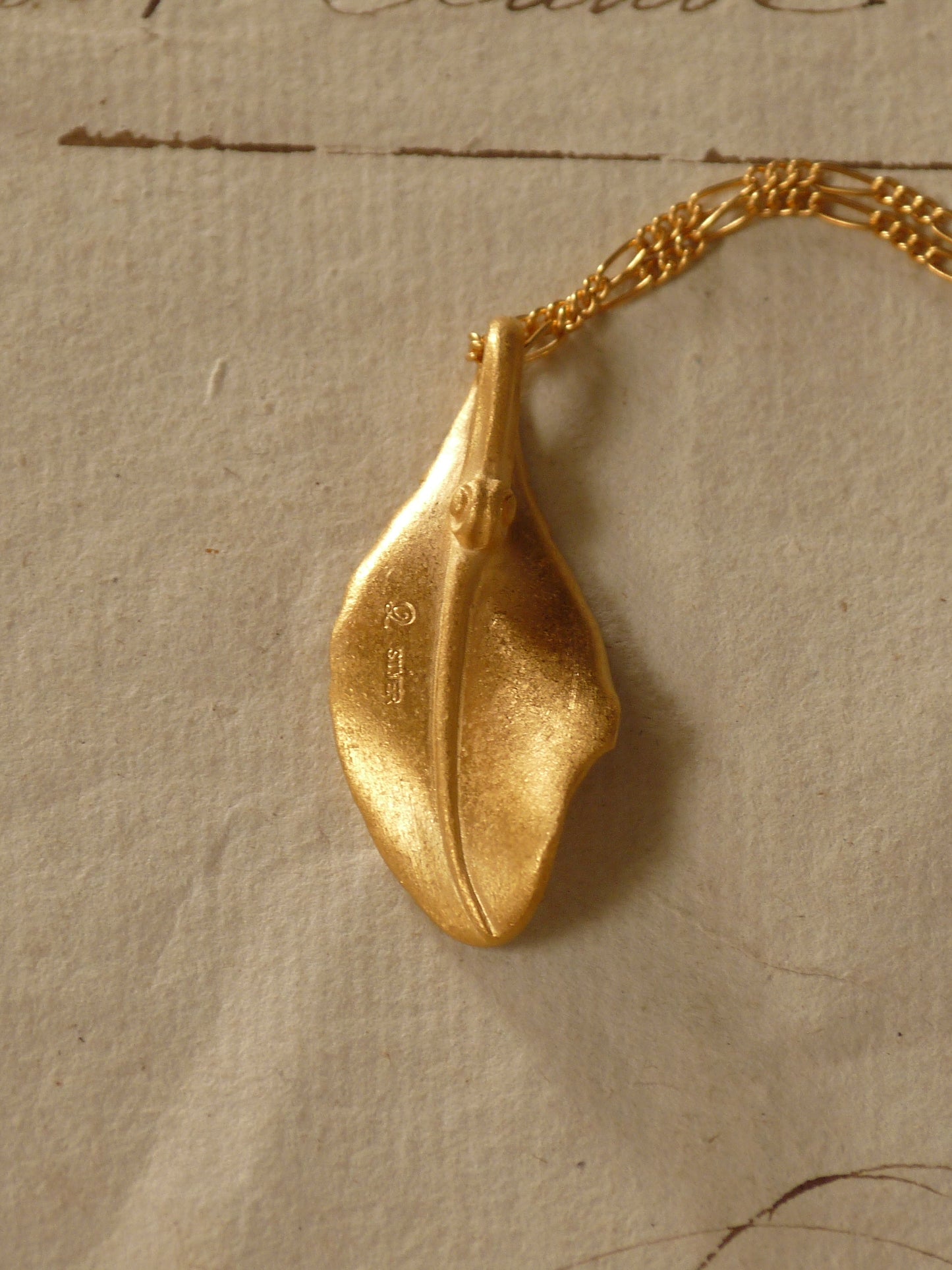 QSO38 Feather Necklace Gold Coating Custom