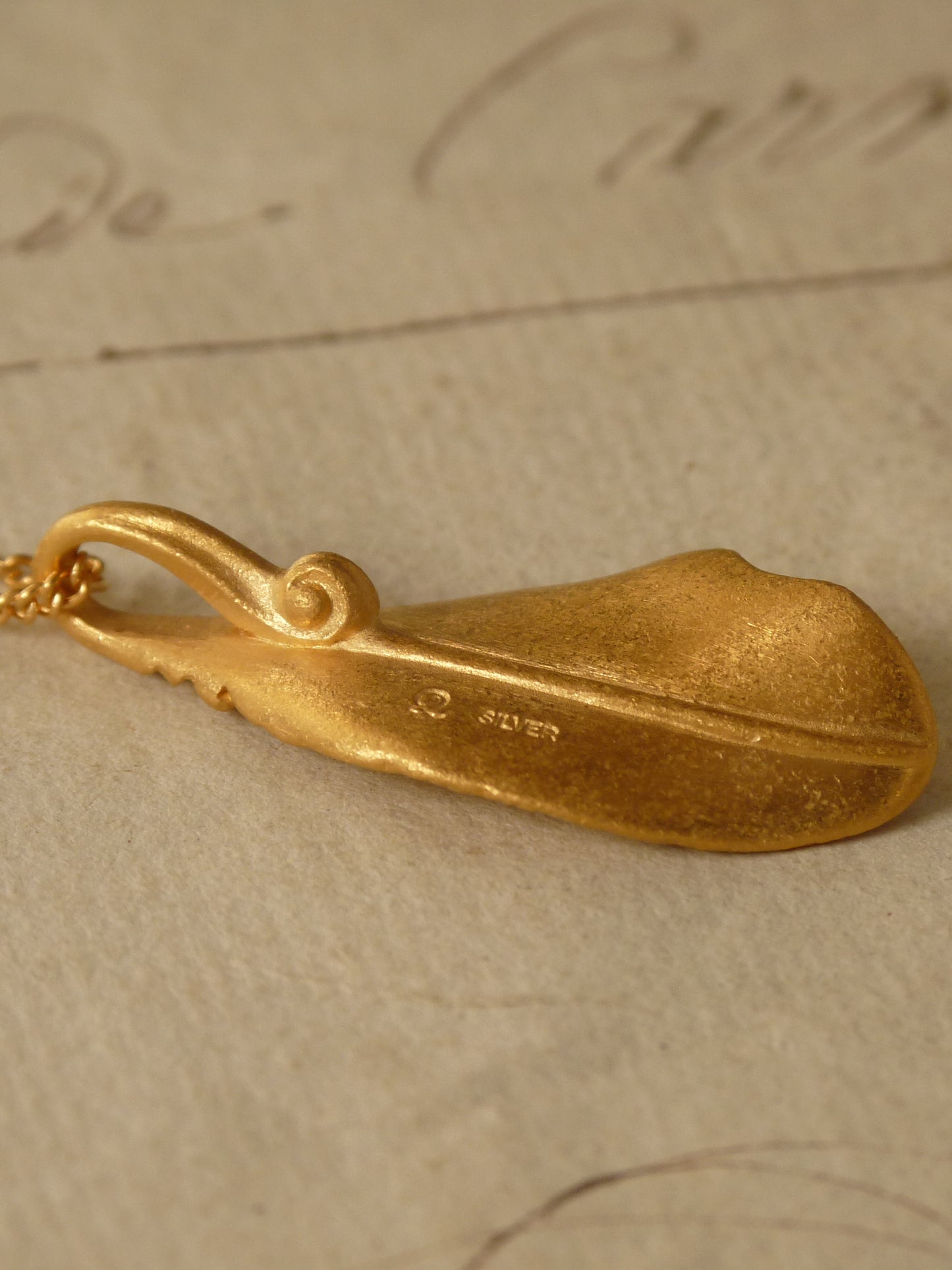 QSO38 Feather Necklace Gold Coating Custom