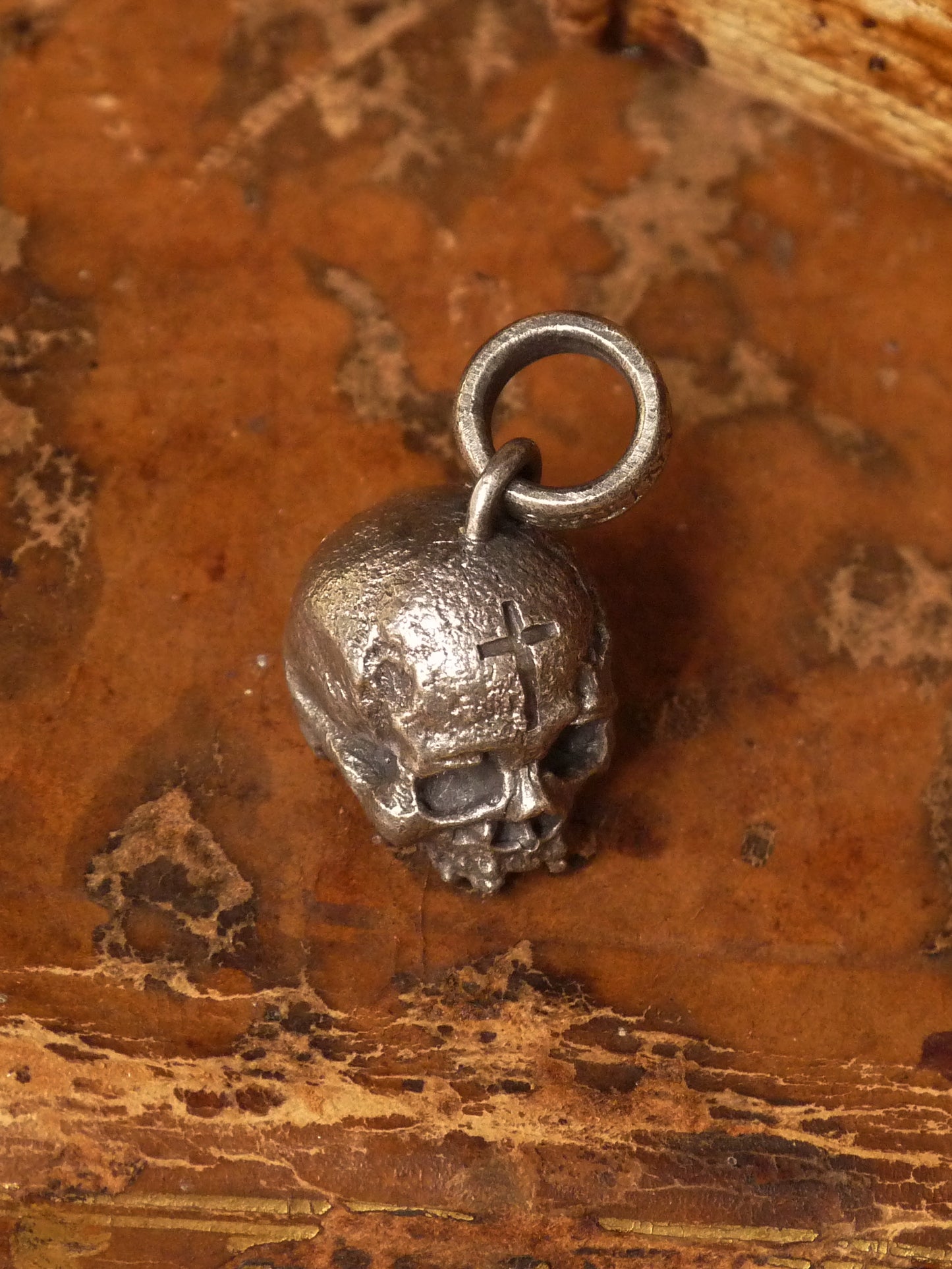 QSO163 Vanitas Pendant Custom