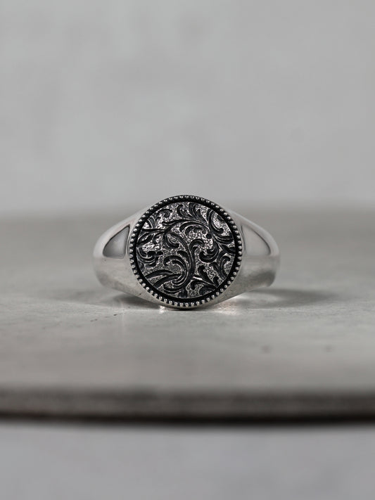 QR37MP Scroll Signet Ring 'Round' M Polish ver.