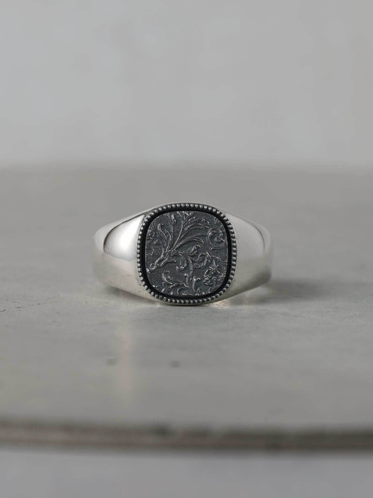 QR33MP Scroll Signet Ring M Polish ver.