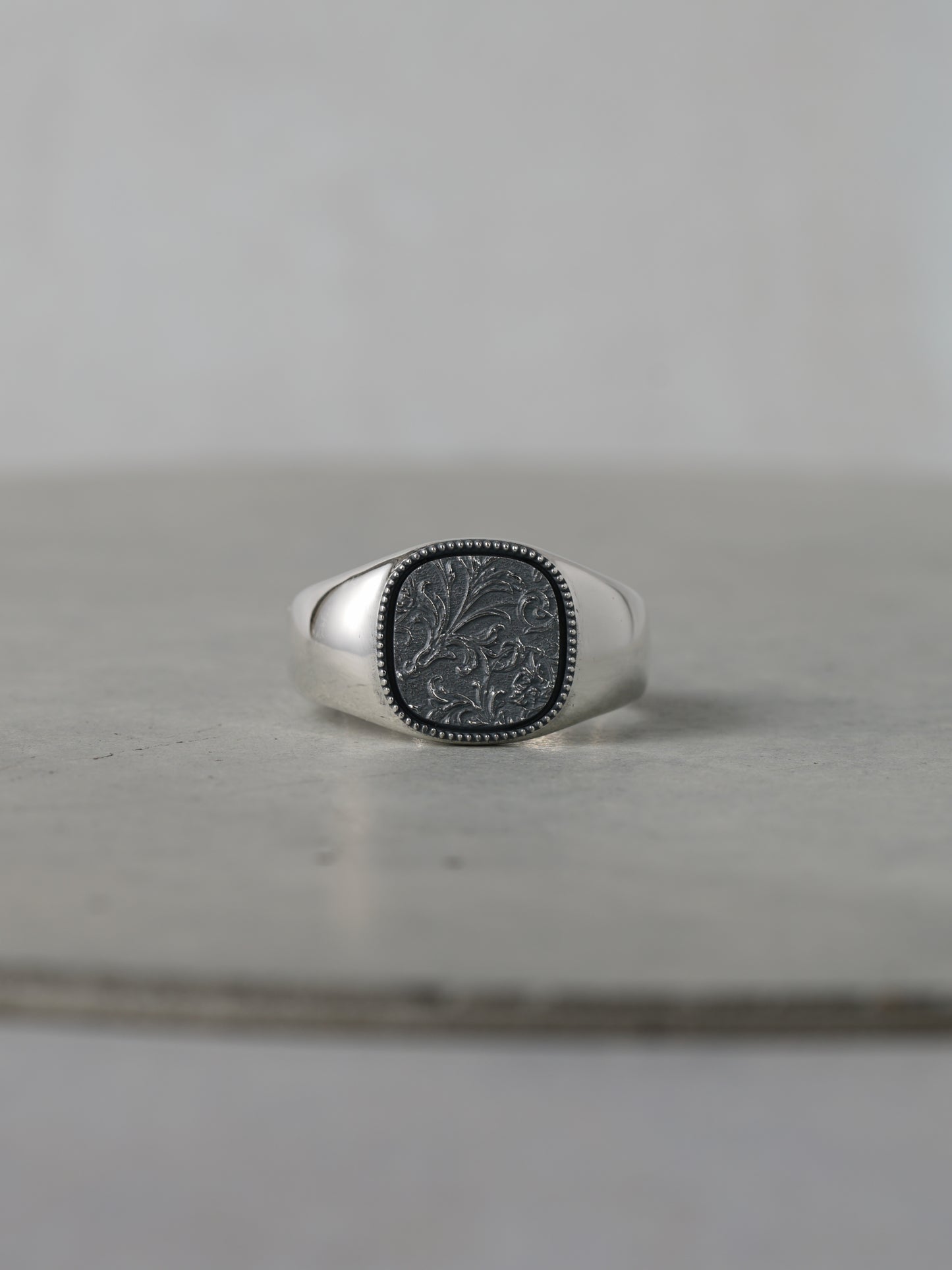 QR33SP Scroll Signet Ring S Polish ver.