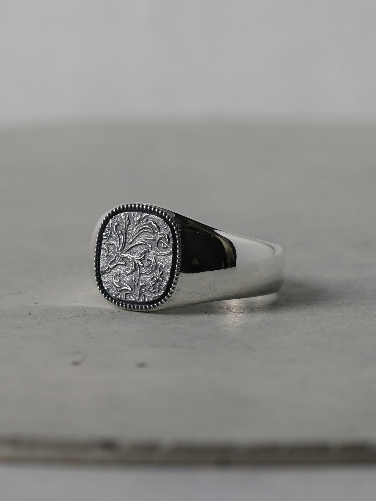 QR33MP Scroll Signet Ring M Polish ver.