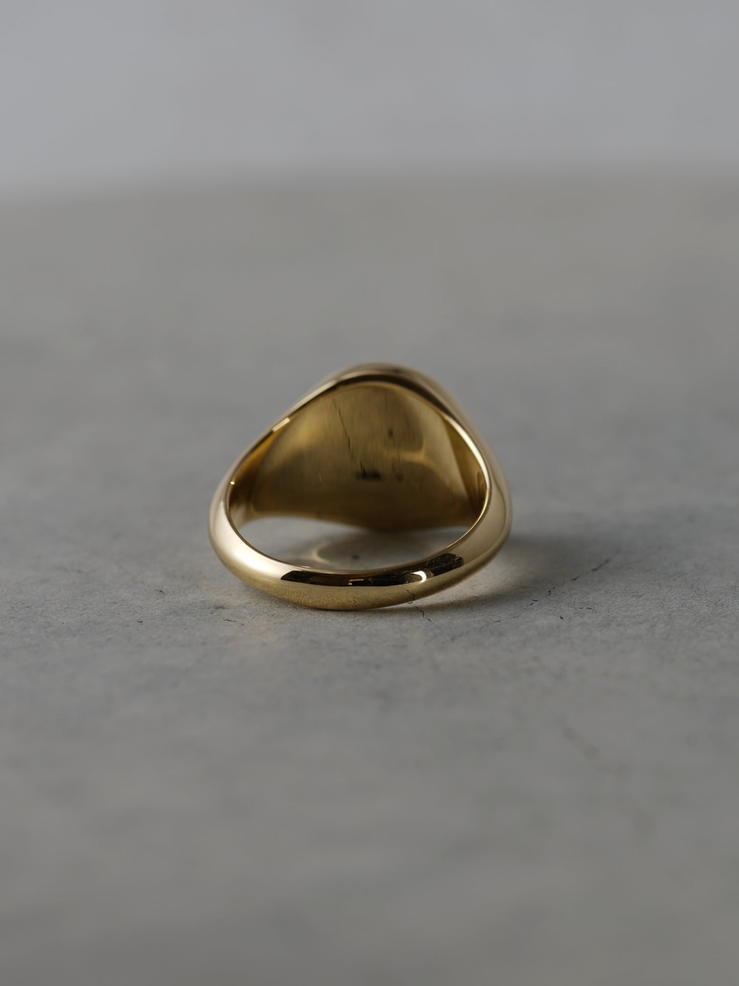 QFO076 K18 Signet Ring