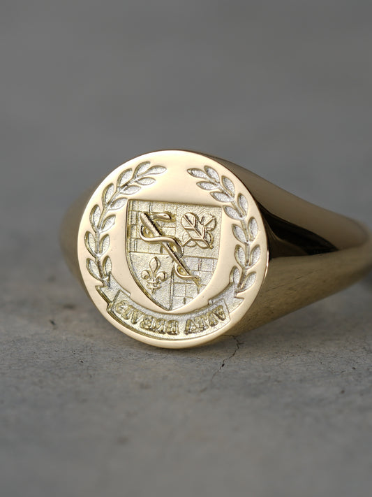 QFO076 K18 Signet Ring