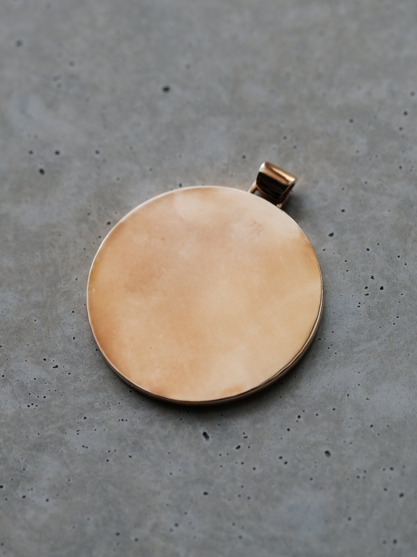 QFO077 Circle Pendant