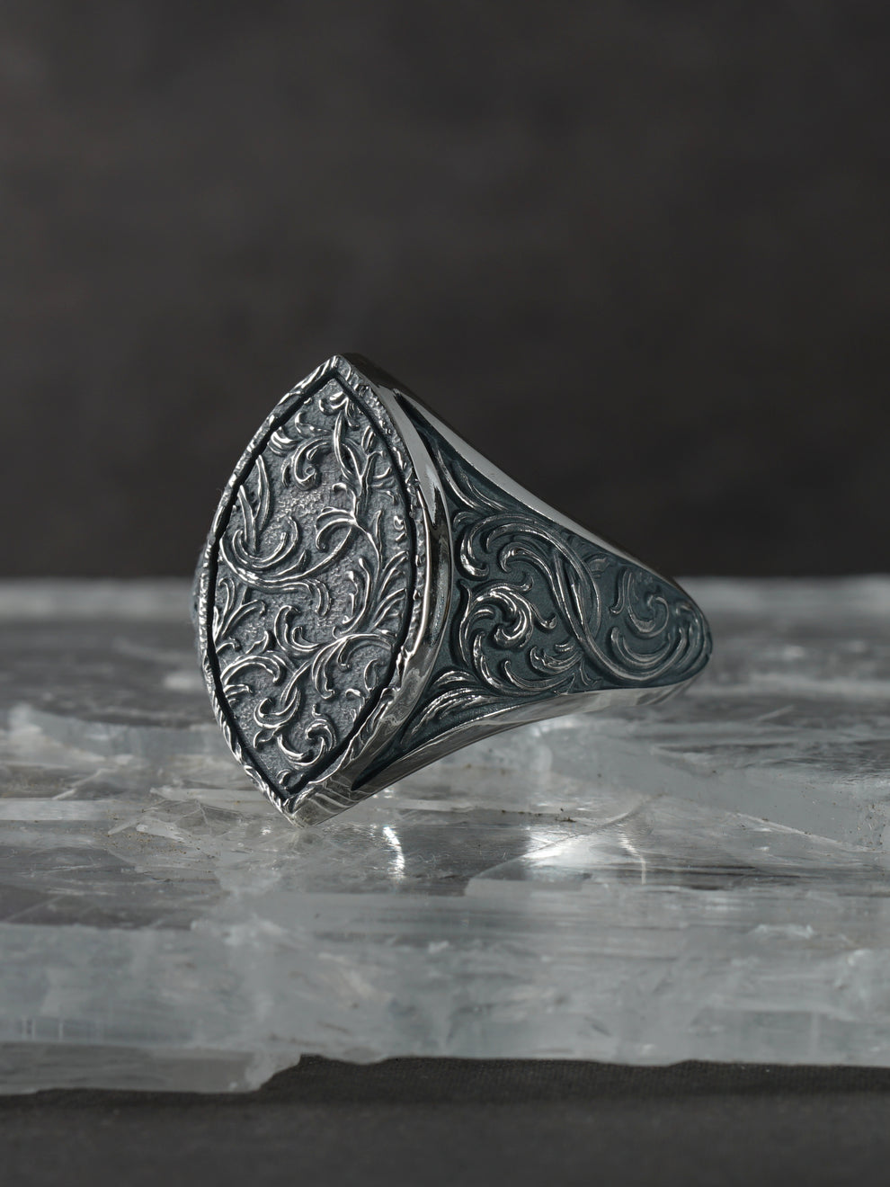 QSO178 Scroll Signet Ring 'Marquess' Custom – Quetzal-Jewelry.com