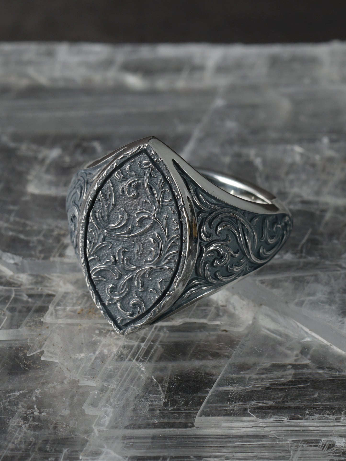 QSO178 Scroll Signet Ring 'Marquess' Custom