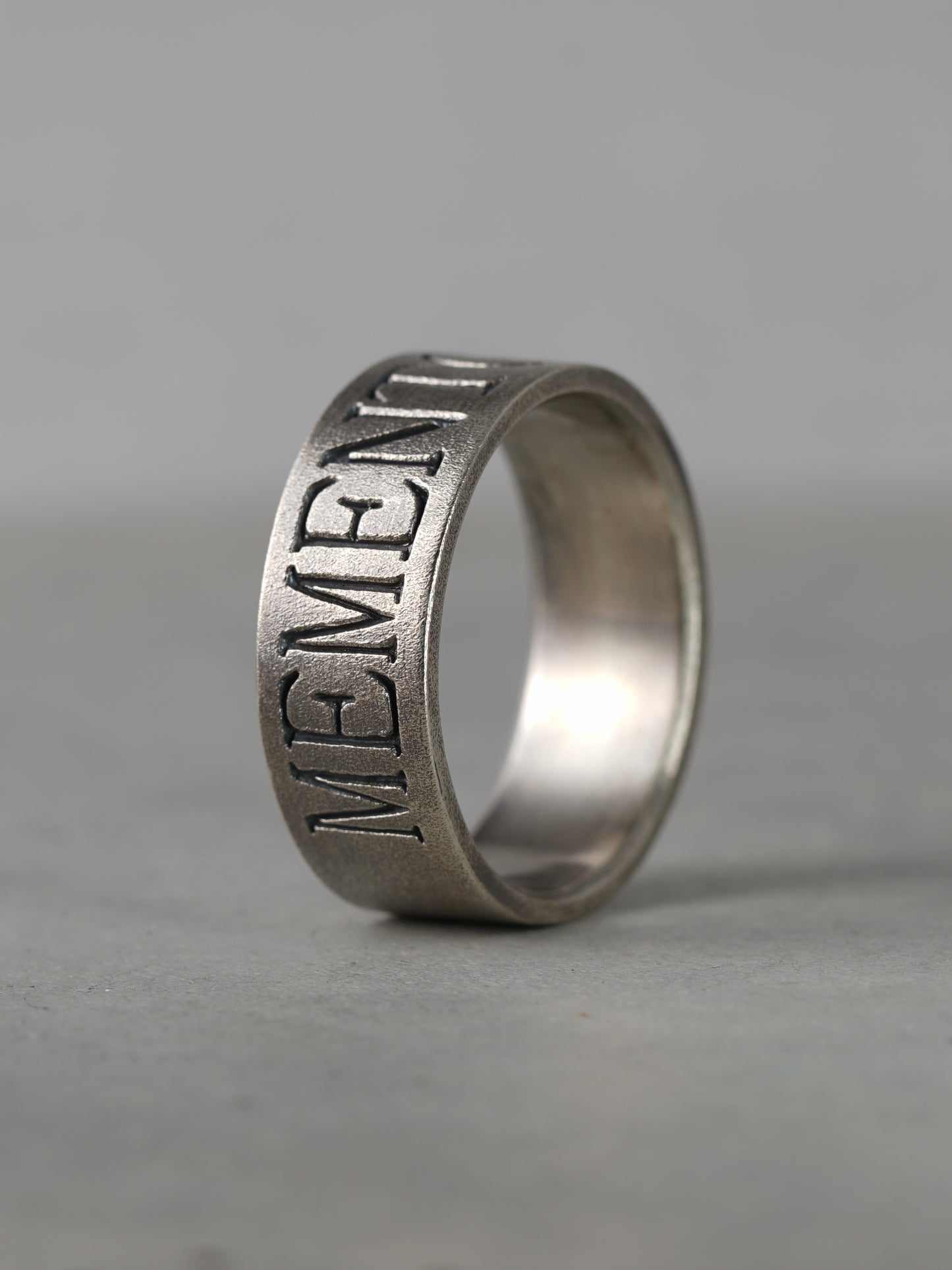 QR16A Memento Mori Ring Antique ver.