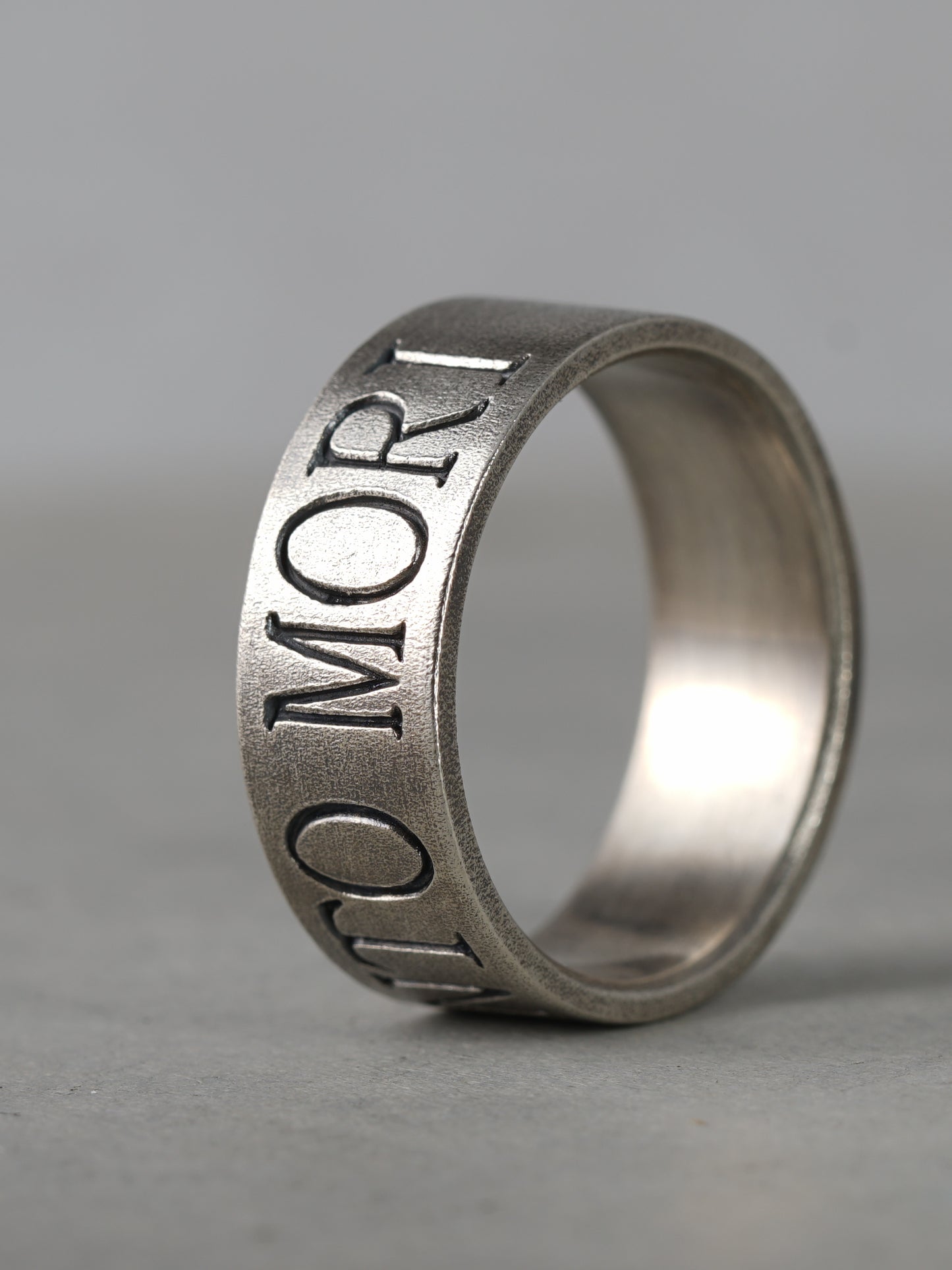 QR16A Memento Mori Ring Antique ver.