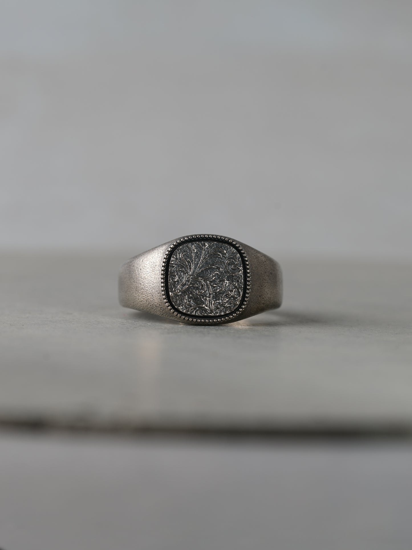 QR33SA Scroll Signet Ring S Antique ver.