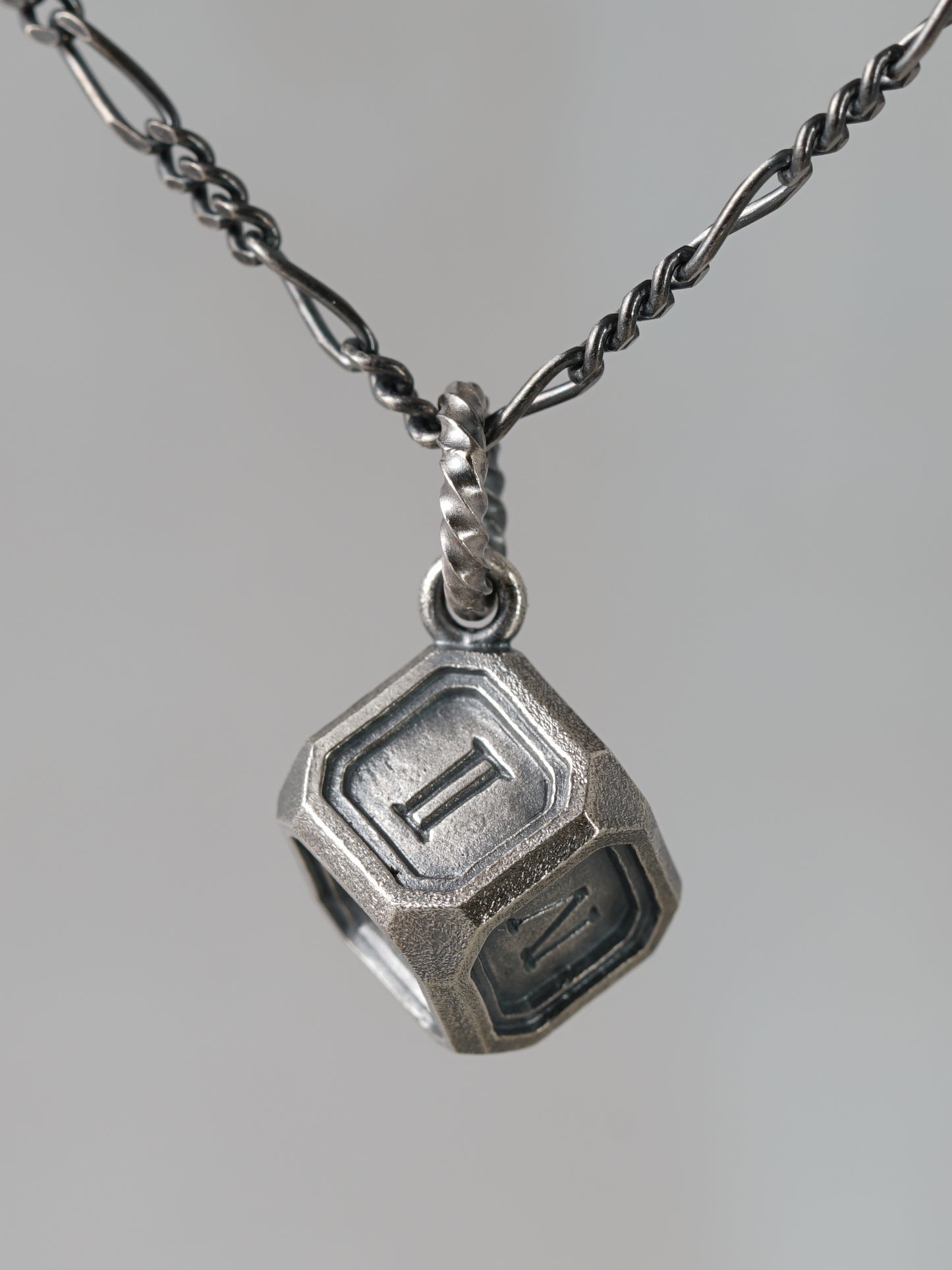 QN19A Roman Dice Pendant Antique ver.