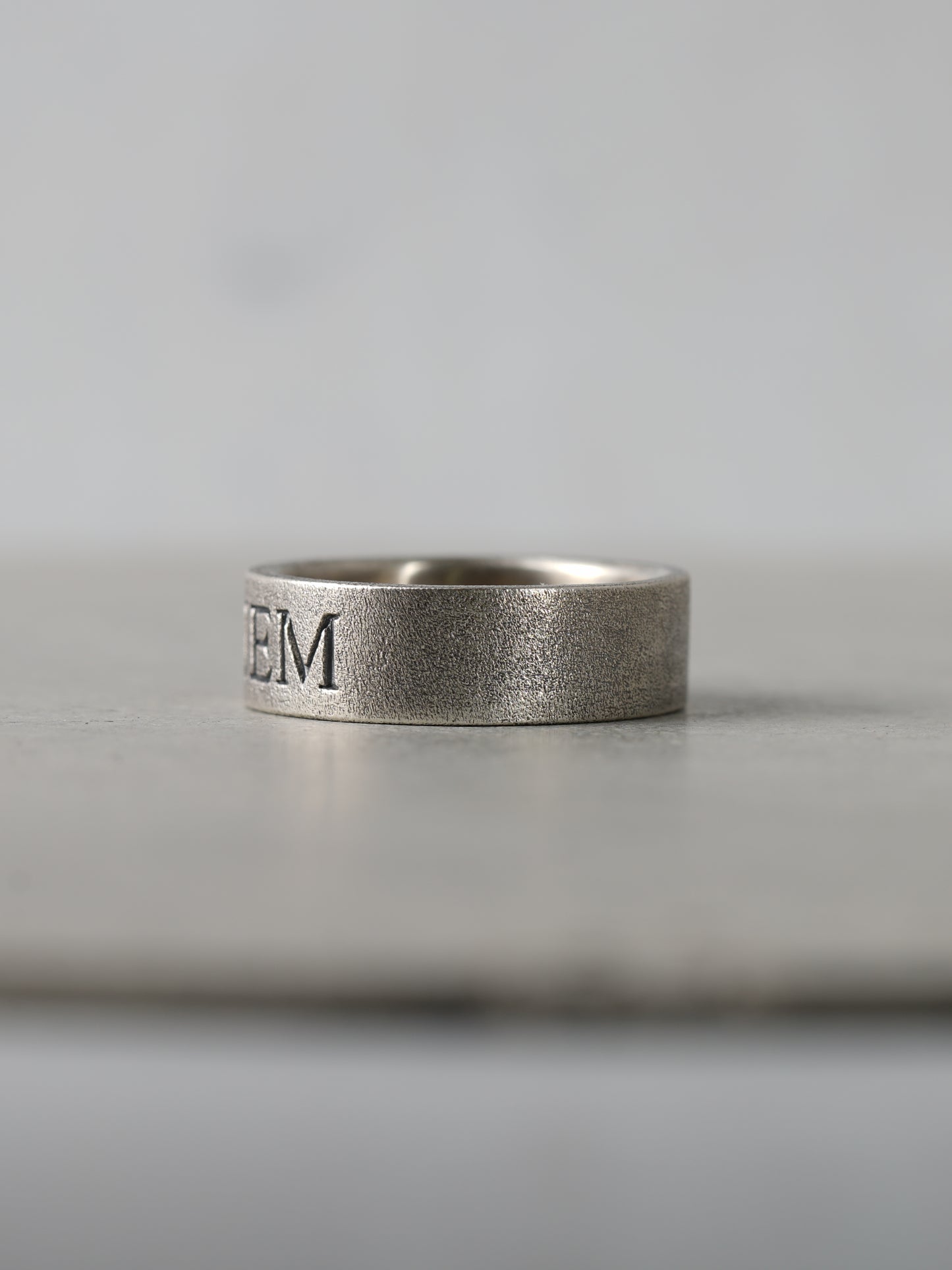 QR17A Carpe Diem Ring Antique ver.