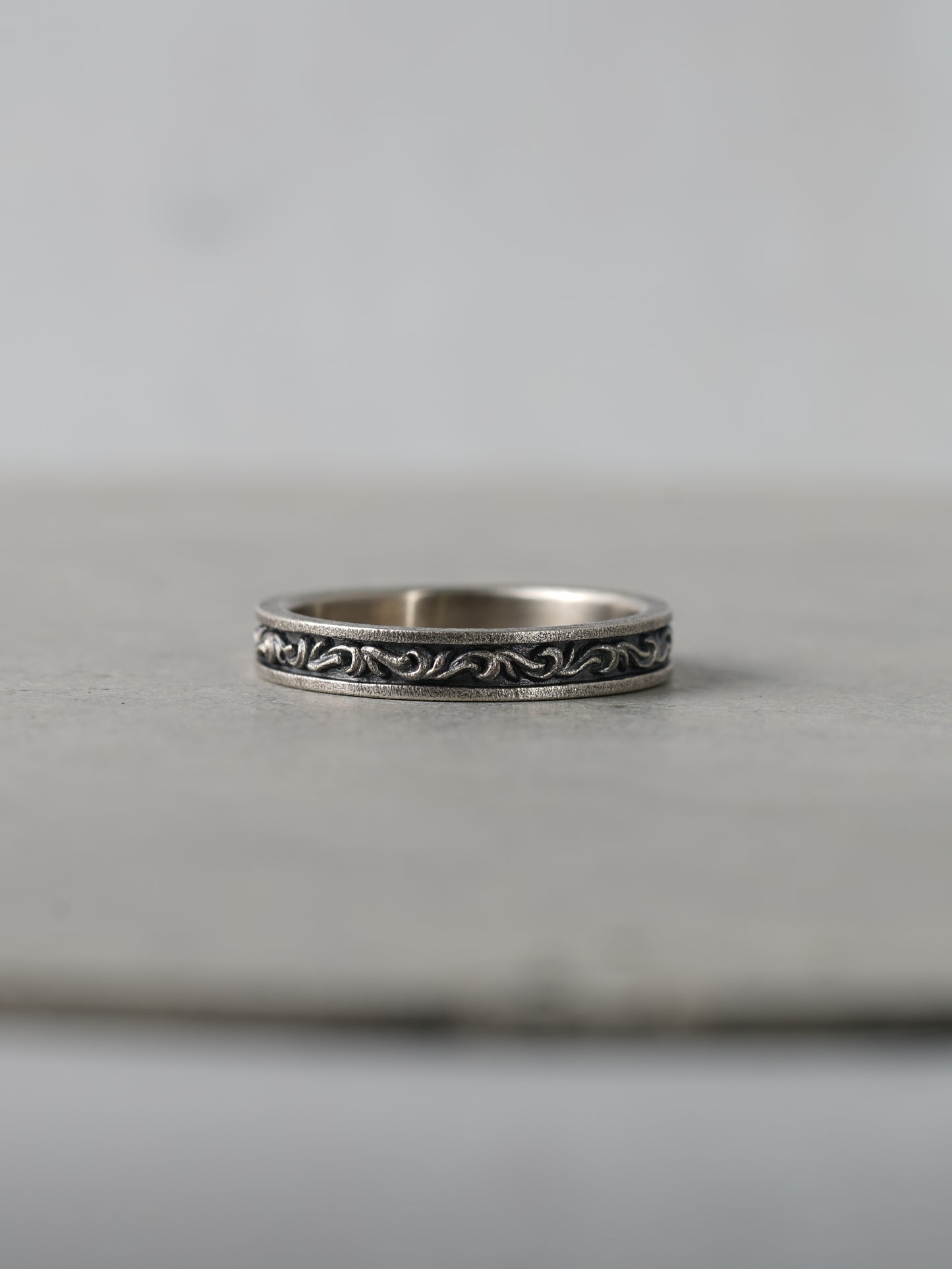 QR27A Flat Scroll Ring Antique ver.