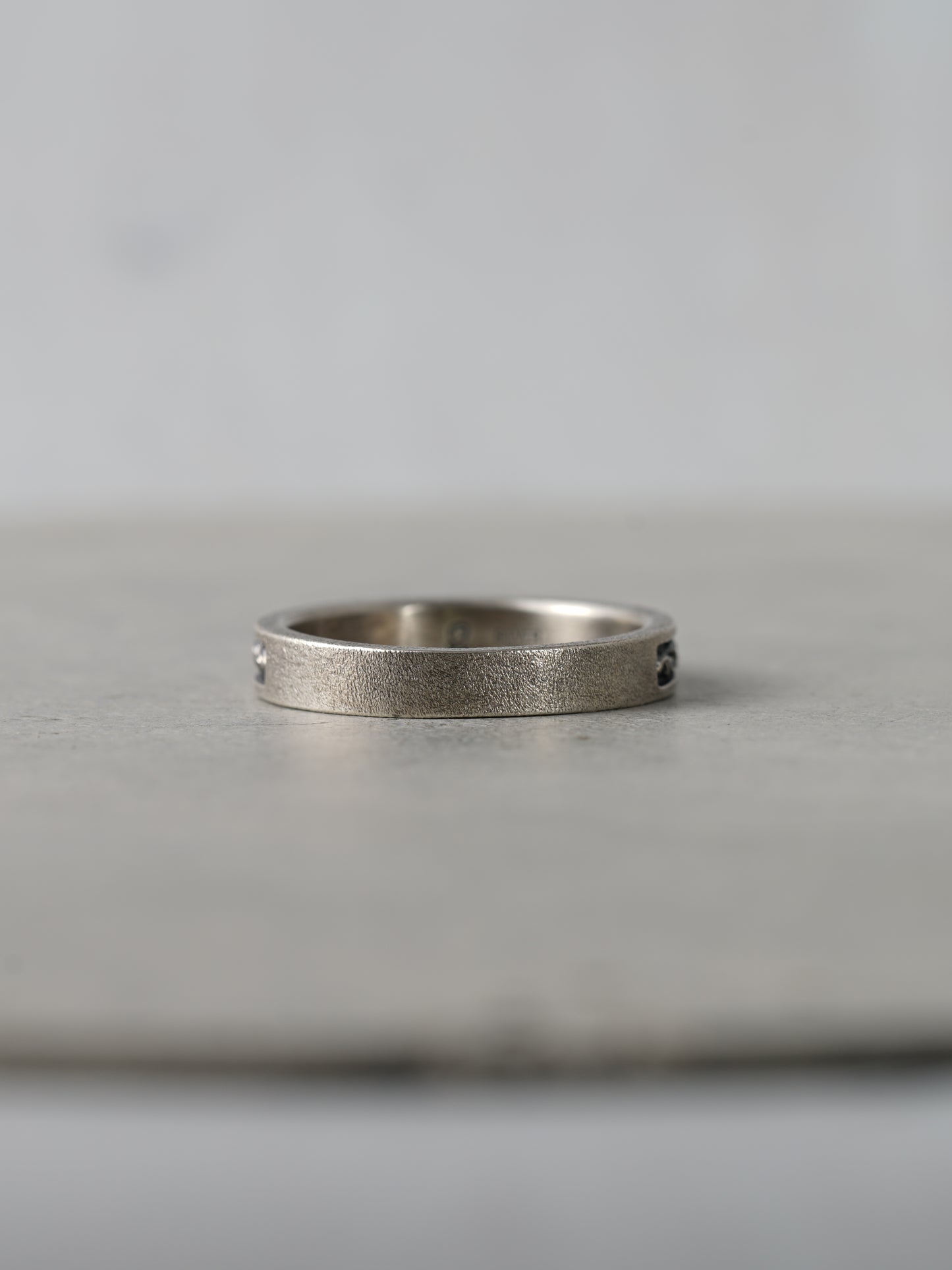 QR27A Flat Scroll Ring Antique ver.