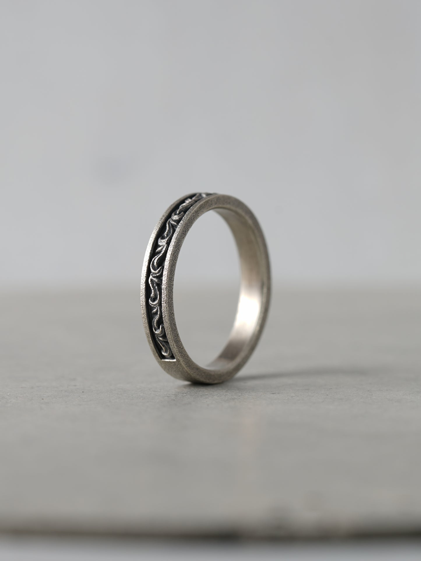 QR27A Flat Scroll Ring Antique ver.