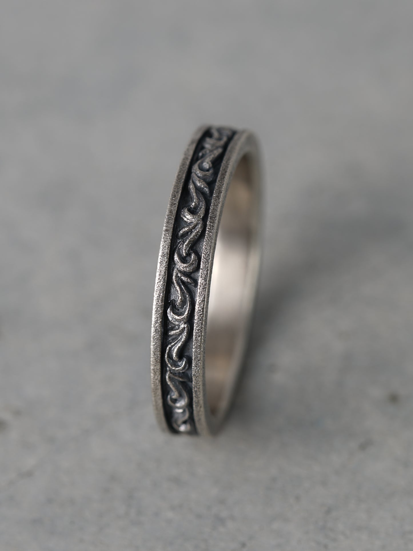 QR27A Flat Scroll Ring Antique ver.