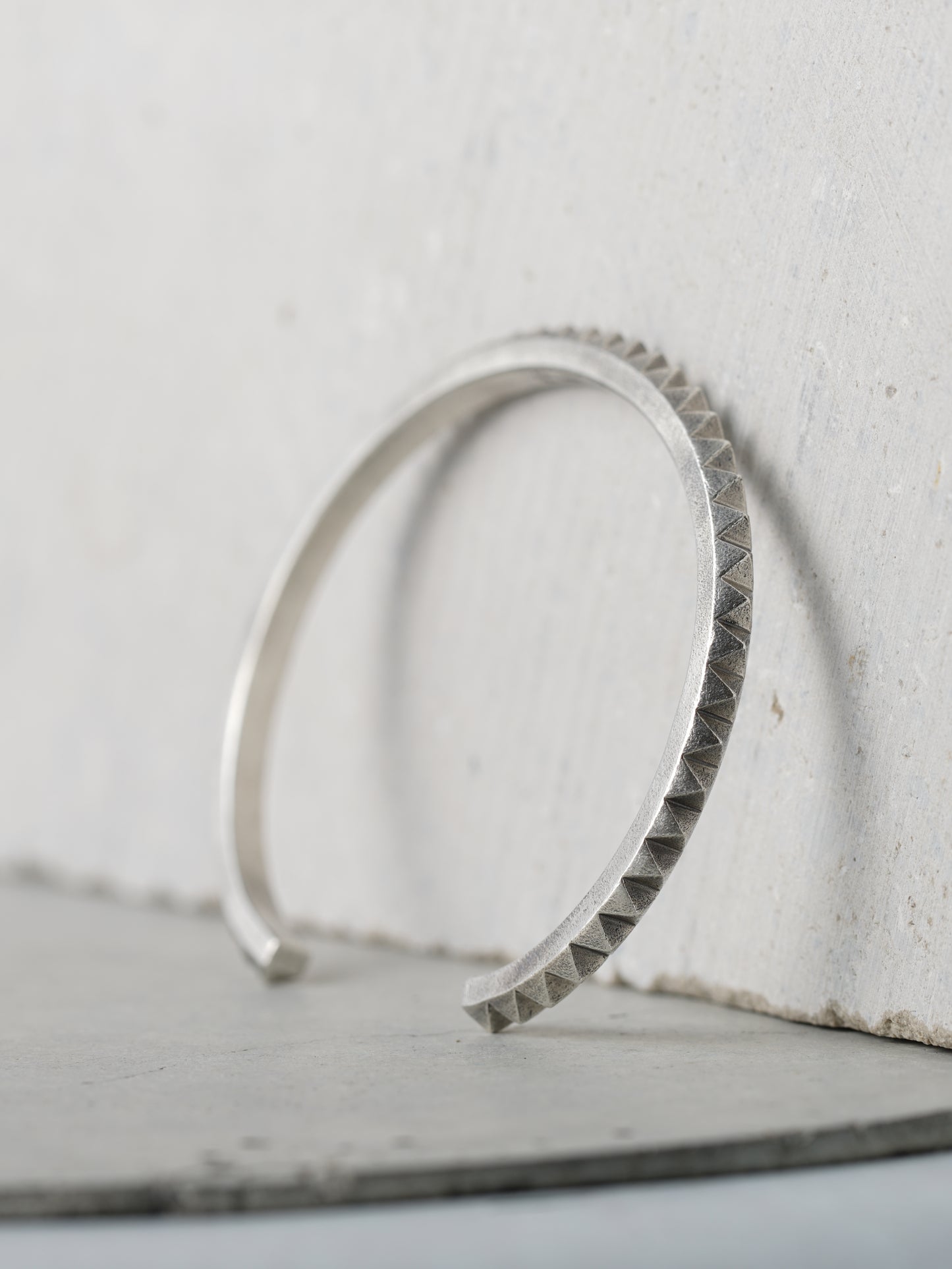 QB09A Studs Bangle Antique ver.